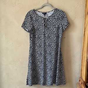 Women’s Blue and White Dress